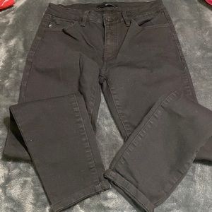 Women’s black skinny jeans